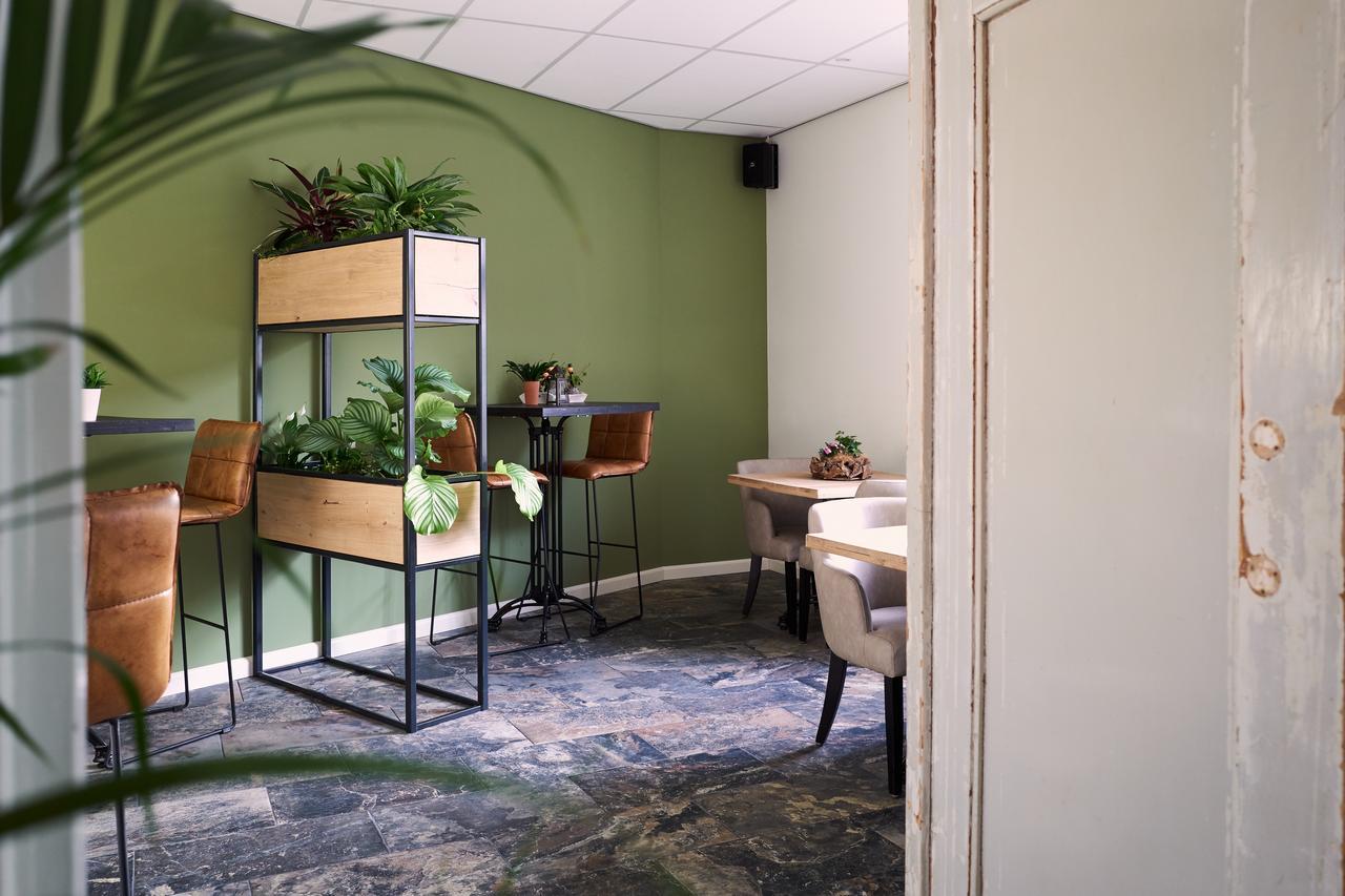 Hotel-Restaurant "Lely" Oude-Tonge 외부 사진